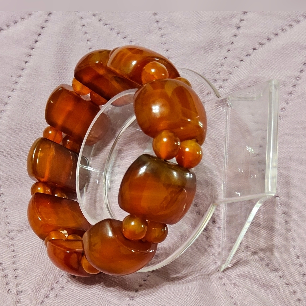 Natural Red Agate Amber-Tone Chunky Bead Stretch Bracelet - Women Jewelry